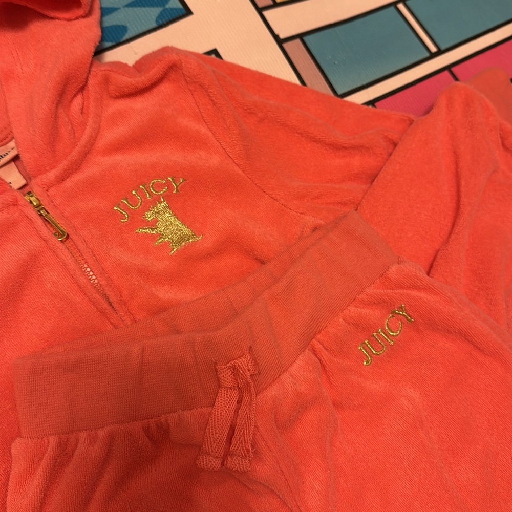Girls Juicy Tracksuit - Picture 4 of 7